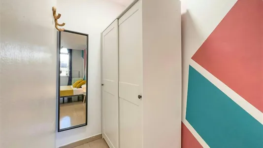 Rooms in Barcelona Ciutat Vella - photo 5