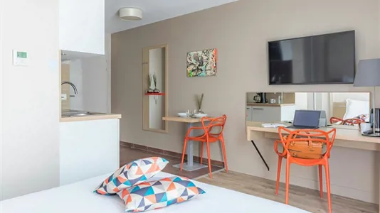 Apartments in Bordeaux - photo 3