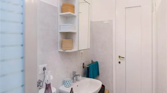 Rooms in Milano Zona 8 - Fiera, Gallaratese, Quarto Oggiaro - photo 9