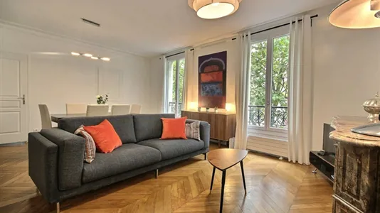 Apartments in Paris 14ème arrondissement - Montparnasse - photo 2