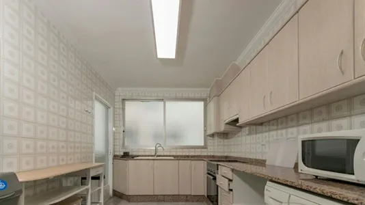 Rooms in Valencia Extramurs - photo 10