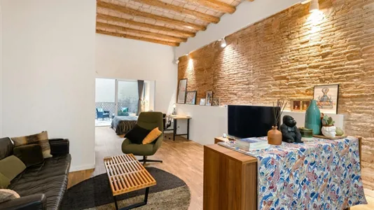 Apartments in Barcelona Eixample - photo 3