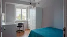 Room for rent, Lisbon (region), &lt;span class=&quot;blurred street&quot; onclick=&quot;ProcessAdRequest(7744106)&quot;&gt;&lt;span class=&quot;hint&quot;&gt;See streetname&lt;/span&gt;[xxxxxxxxxxxxx]&lt;/span&gt;