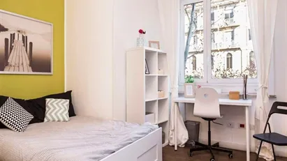 Room for rent in Milano Zona 1 - Centro storico, Milan