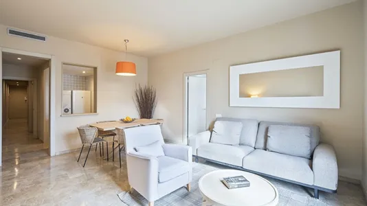 Rooms in Barcelona Ciutat Vella - photo 8