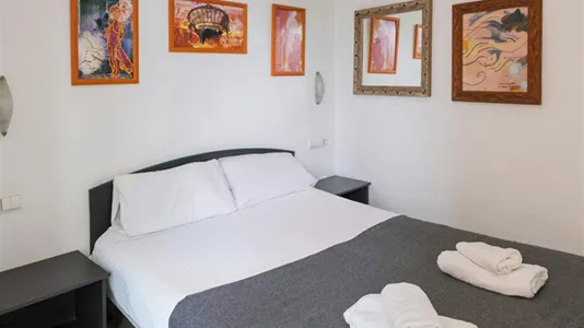 Apartments in Valencia Ciutat Vella - photo 2