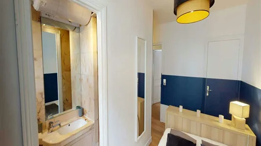 Rooms in Paris 16ème arrondissement (South) - photo 2