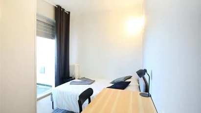 Room for rent in Milano Zona 7 - Baggio, De Angeli, San Siro, Milan