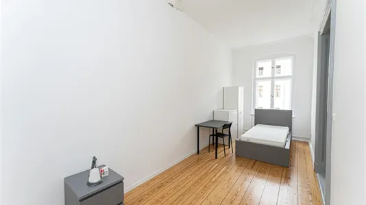 Rooms in Berlin Friedrichshain-Kreuzberg - photo 4