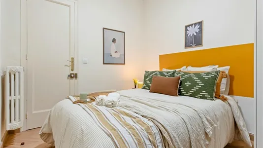 Rooms in Barcelona Les Corts - photo 2