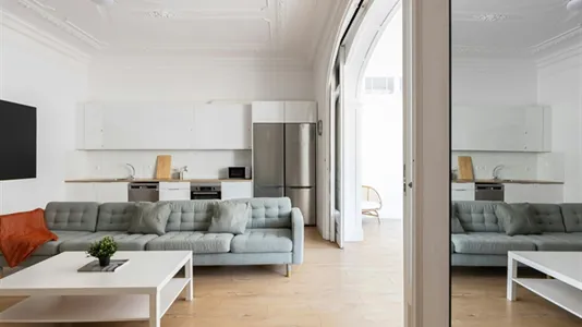 Rooms in Barcelona Eixample - photo 8