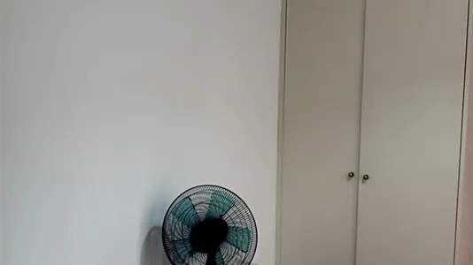 Rooms in Barcelona Ciutat Vella - photo 4