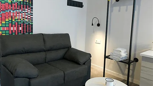 Rooms in Madrid Centro - photo 5