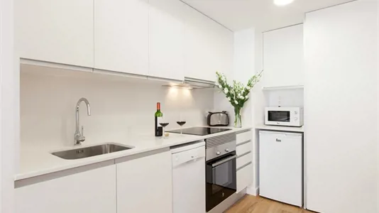 Apartments in Barcelona Eixample - photo 3