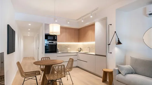 Apartments in Barcelona Eixample - photo 3