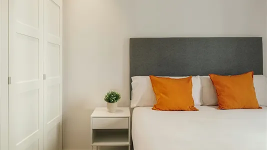 Rooms in Barcelona Eixample - photo 9