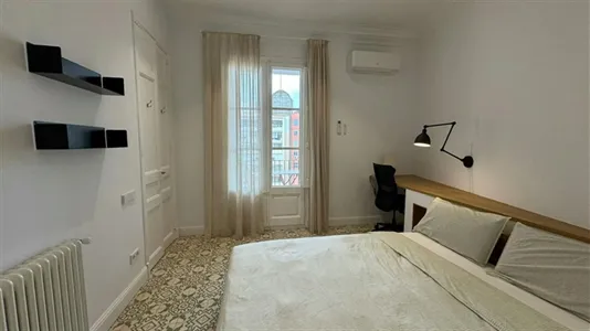 Rooms in Barcelona Eixample - photo 6