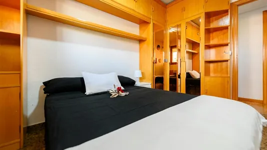 Rooms in Zaragoza - photo 5