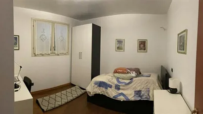 Room for rent in Milano Zona 6 - Barona, Lorenteggio, Milan