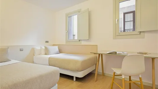 Apartments in Barcelona Ciutat Vella - photo 7