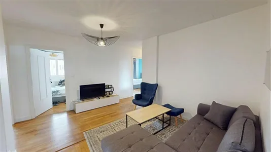 Rooms in Saint-Julien-en-Genevois - photo 1