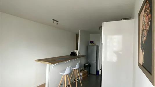 Rooms in Saint-Denis - photo 3