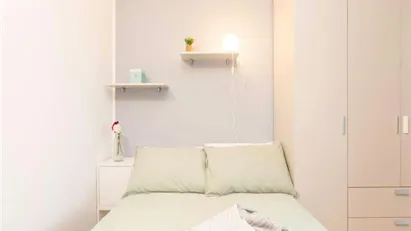 Room for rent in Milano Zona 5 - Vigentino, Chiaravalle, Gratosoglio, Milan