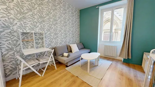 Apartments in Lyon - photo 3