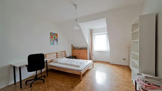 Rooms in Munich Schwabing-West - photo 2