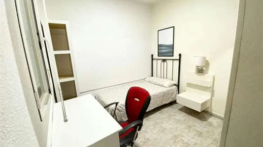 Rooms in Madrid Chamberí - photo 3