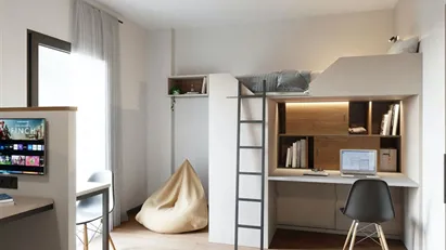 Room for rent in Barcelona Sant Martí, Barcelona