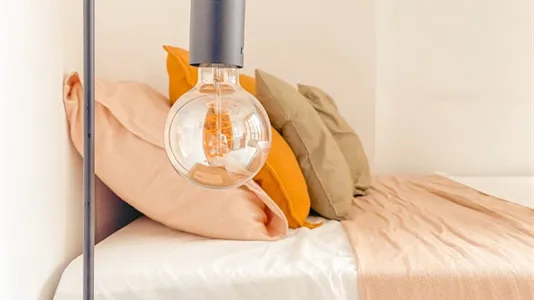 Rooms in Barcelona Ciutat Vella - photo 5