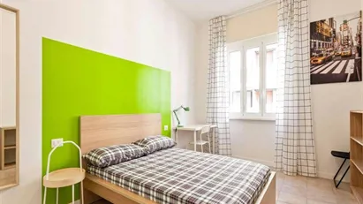 Room for rent in Milano Zona 6 - Barona, Lorenteggio, Milan