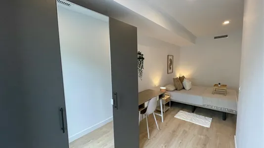 Rooms in El Prat de Llobregat - photo 5