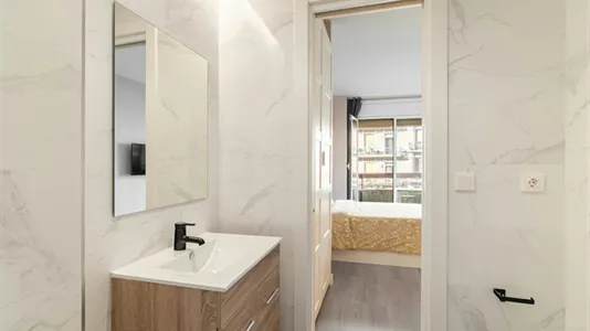 Rooms in Barcelona Eixample - photo 6