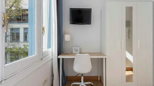 Rooms in Madrid Centro - photo 4
