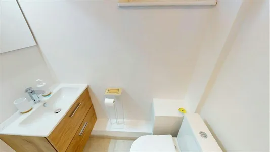 Rooms in Saint-Julien-en-Genevois - photo 9