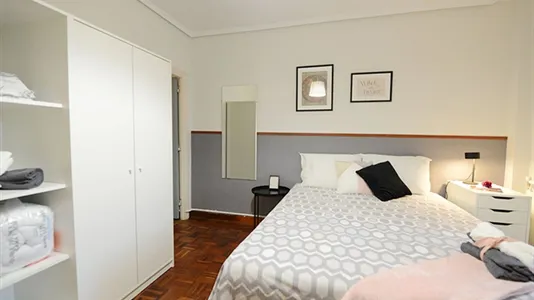 Rooms in Bilbao - photo 9