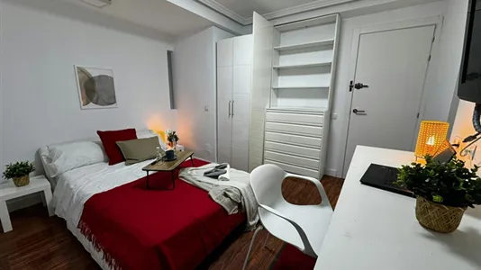 Rooms in Madrid Chamartín - photo 6