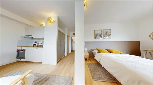 Rooms in Saint-Julien-en-Genevois - photo 9