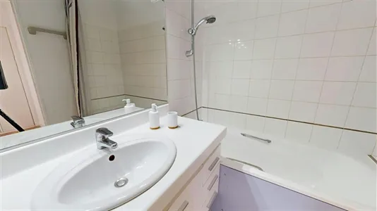 Apartments in Lyon - photo 3