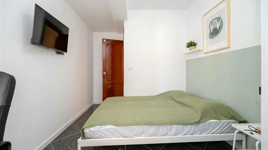 Rooms in Málaga - photo 3