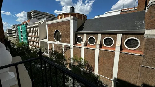 Rooms in Madrid Salamanca - photo 10