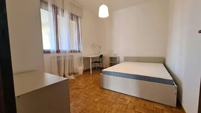Room for rent in Dolo, Veneto