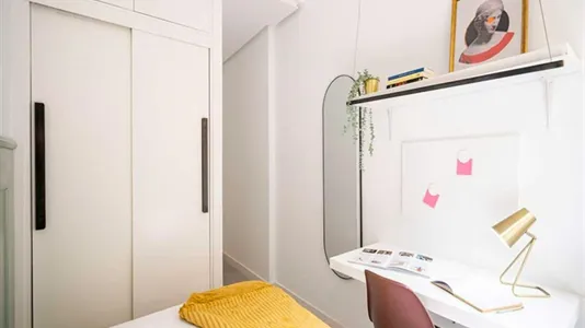 Rooms in Madrid Centro - photo 5