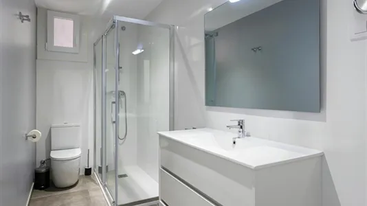 Rooms in Barcelona Eixample - photo 10