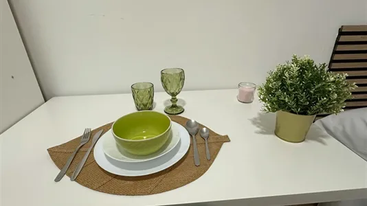 Rooms in Madrid Centro - photo 5