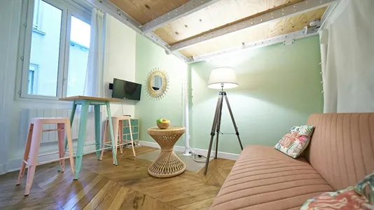 Apartments in Lyon - photo 3