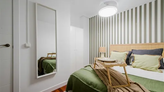 Rooms in El Encinar de los Reyes - photo 2