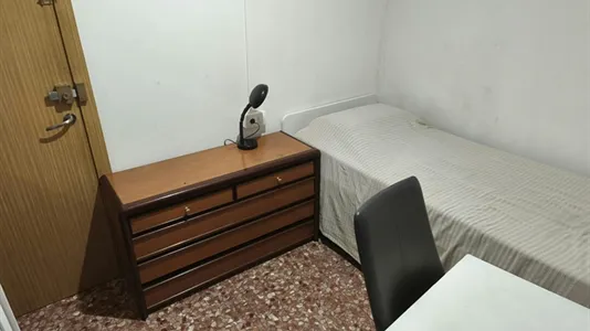 Rooms in Castellón de la Plana/Castelló de la Plana - photo 9